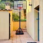 Con Piscina Privada