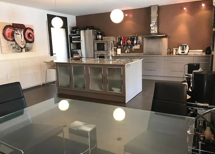 Con Piscina Privada Vila