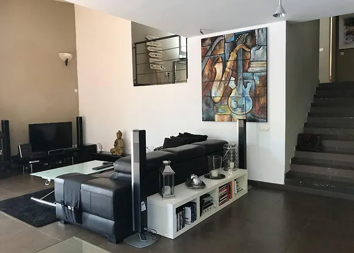 Con Piscina Privada Vila